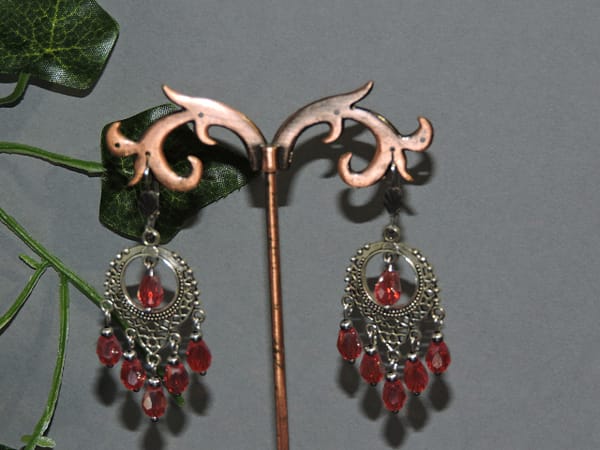 DSCN0777 Parure collier et boucle d'oreille cristal rouge