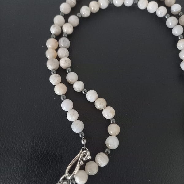 20231013_175155 Collier griffe de dragon blanc
