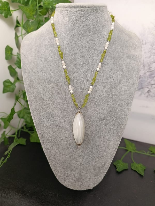 IMG_20251023_155904 Collier en cristal de roche et aventurine verte