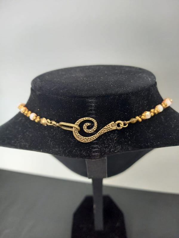 20250115_115029 Collier en Cornaline et Perles de Bronze – Élégance Authentique aux Couleurs Chaleureuses