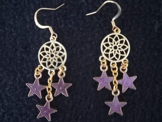 Boucles d'oreilles attrape rêve avec étoiles violettes