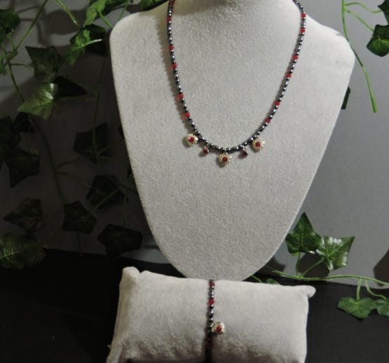 Parure hématite et cœur rouge